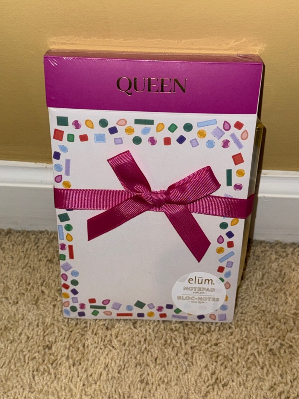 QUEEN Notepad with pen